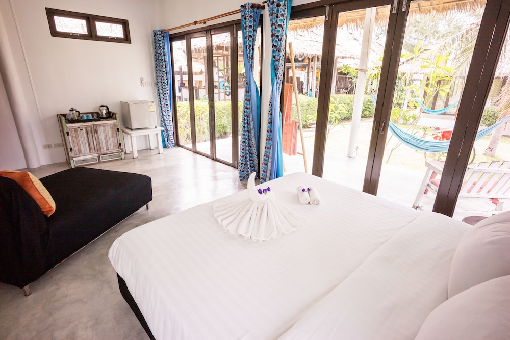 Mumsa Beach Resort & Restaurant 28/66