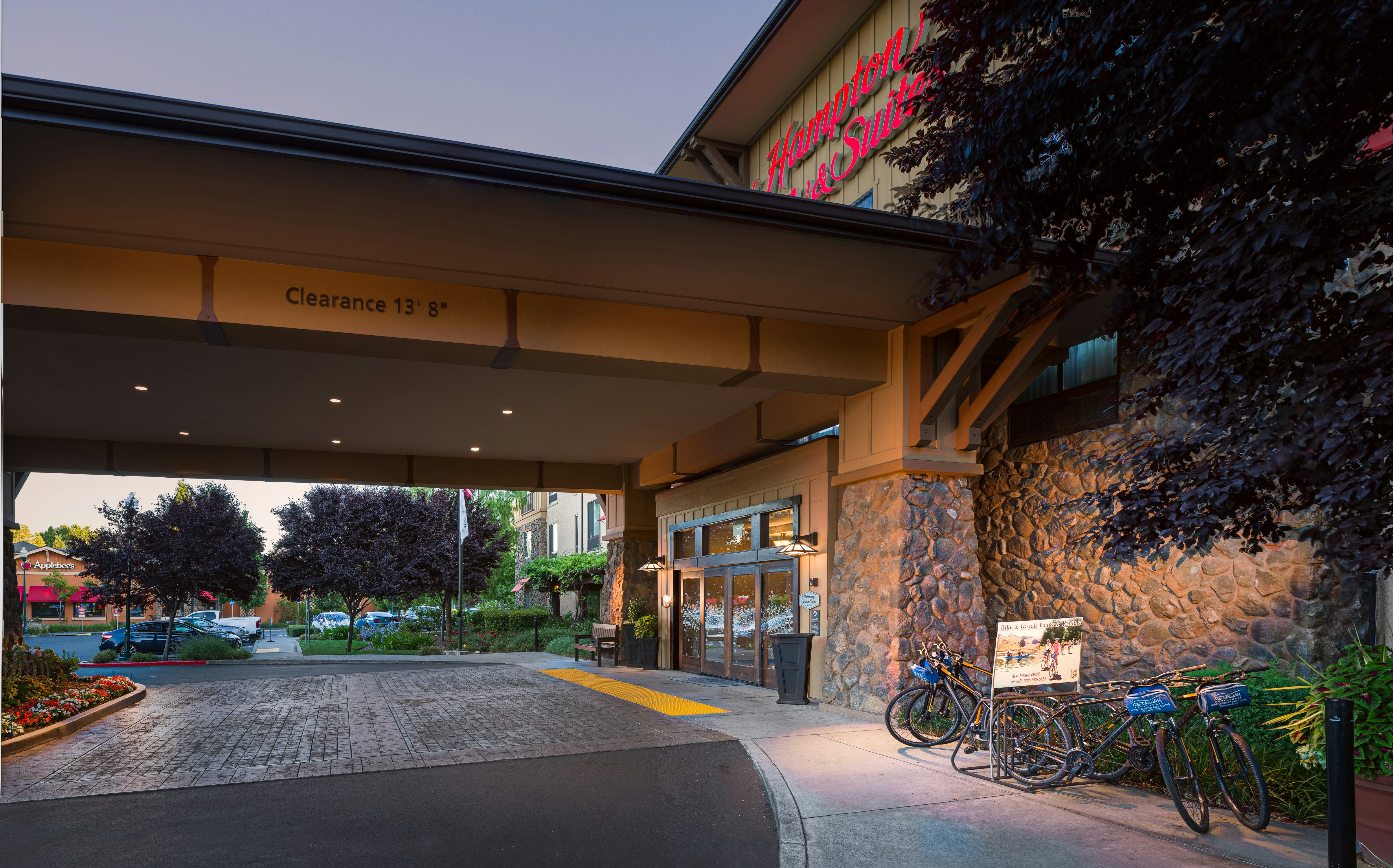 Hampton Inn & Suites Windsor - Sonoma Wine Country 3/40