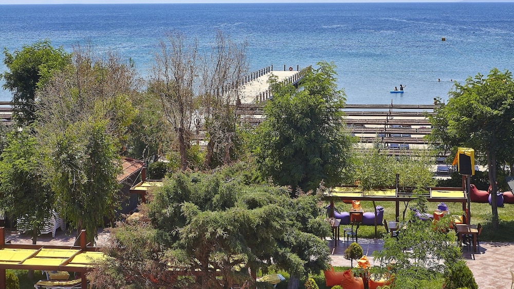 Grand Hotel Temizel 1/29