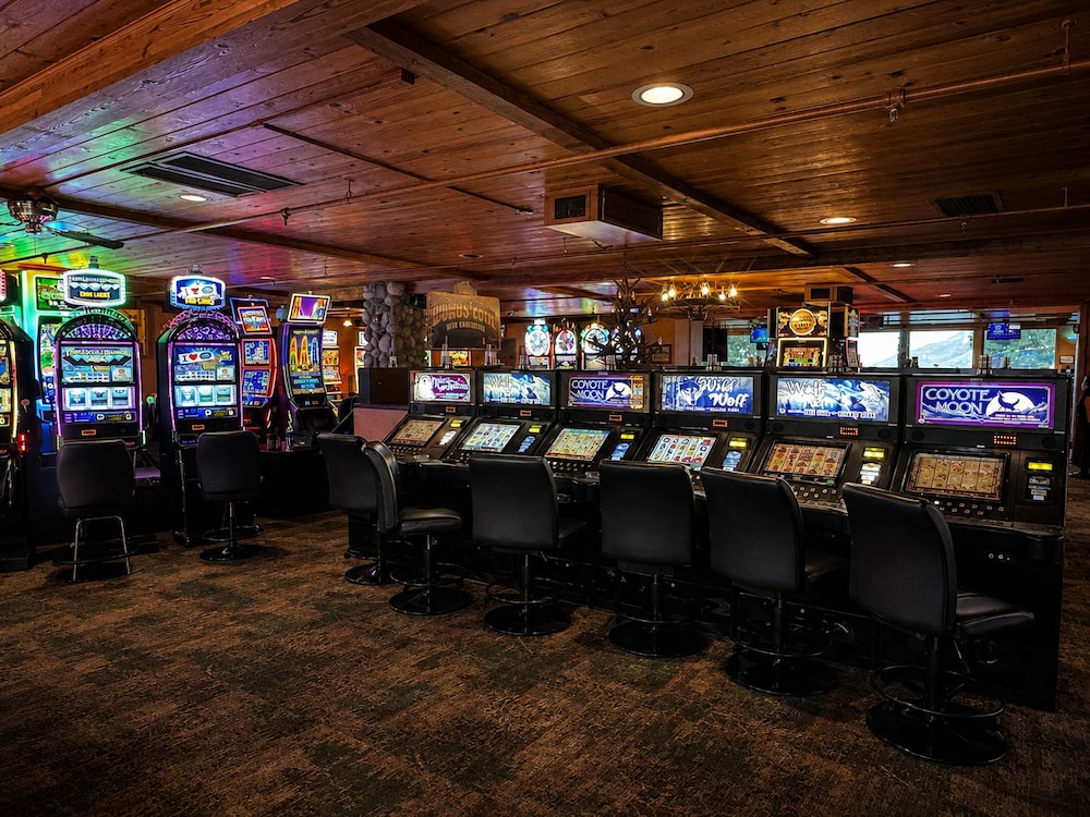 Topaz Lodge 46/58