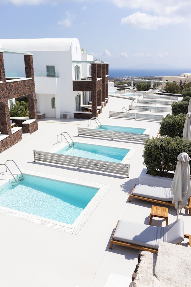 Astro Palace Suites And Spa 66/73