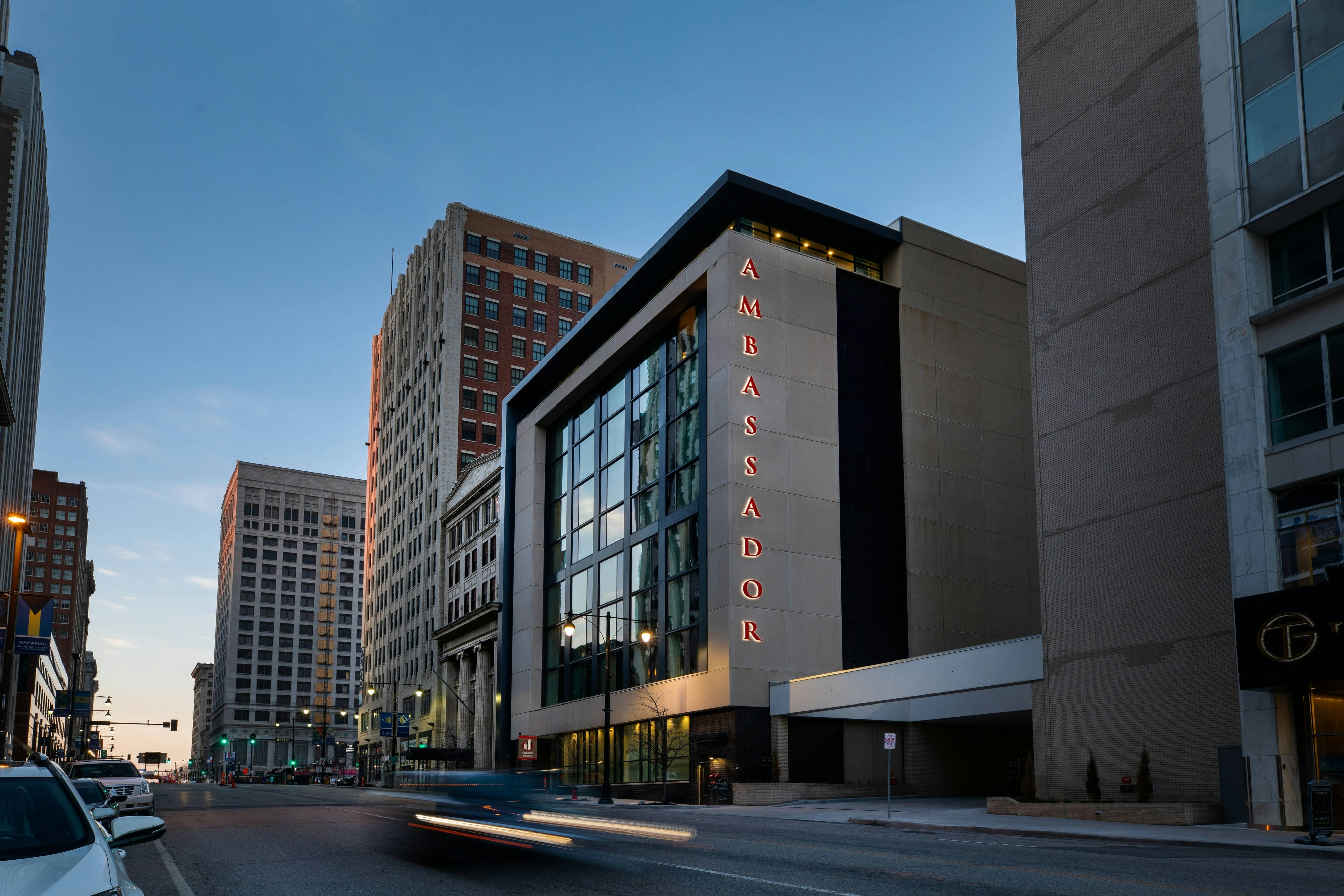 Ambassador Hotel Kansas City, Autograph Collection 2/12