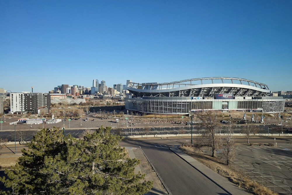 Courtyard by Marriott Denver Downtown West 36/41