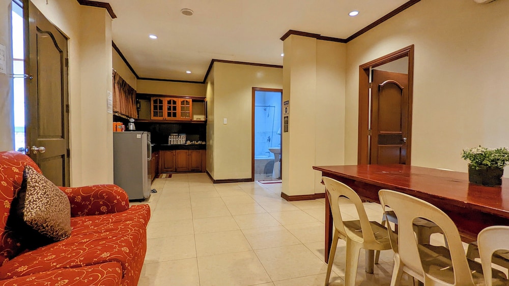 Subic Waterfront Resort & Hotel 36/55