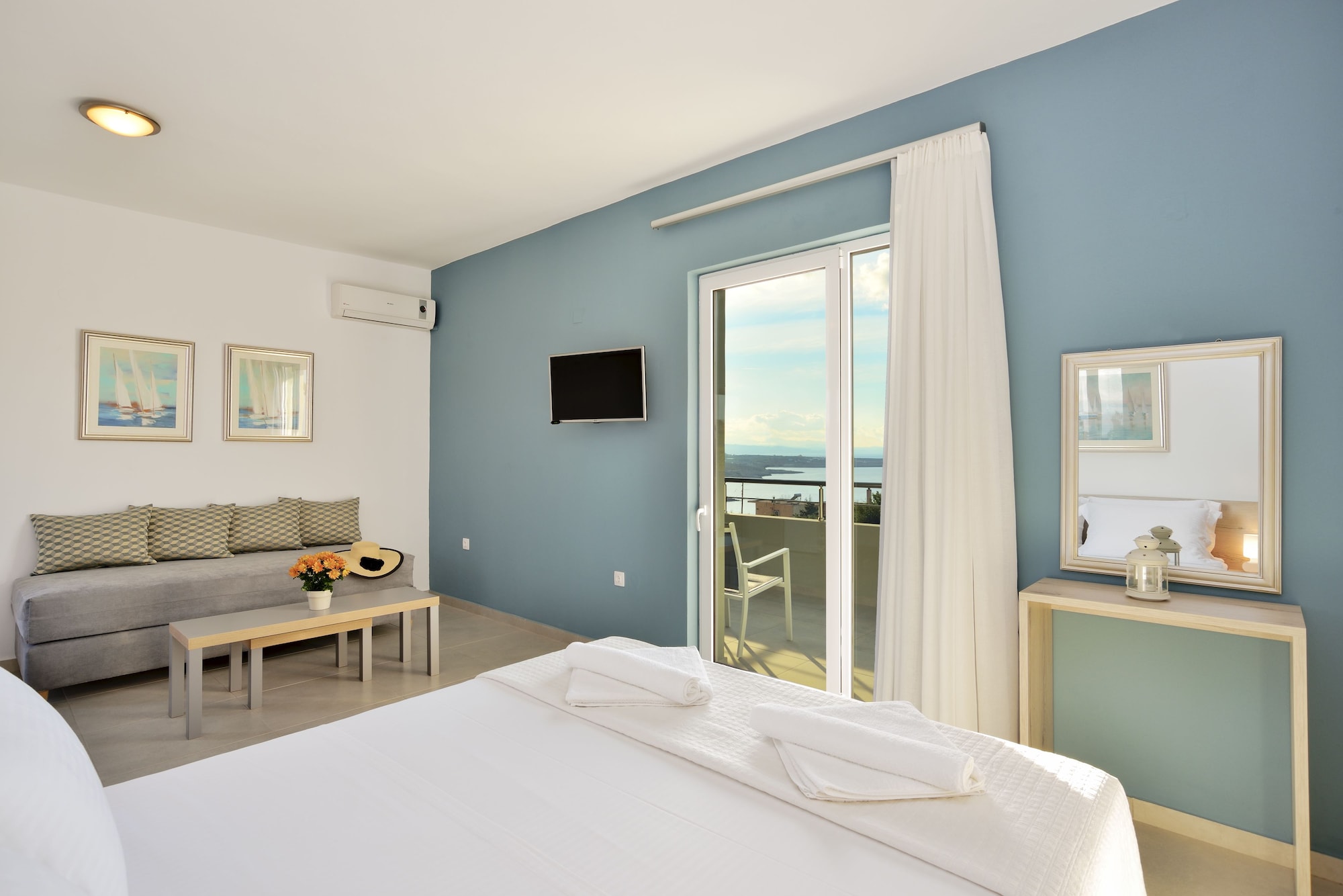 STANDARD, TRIPLE, SEA VIEW