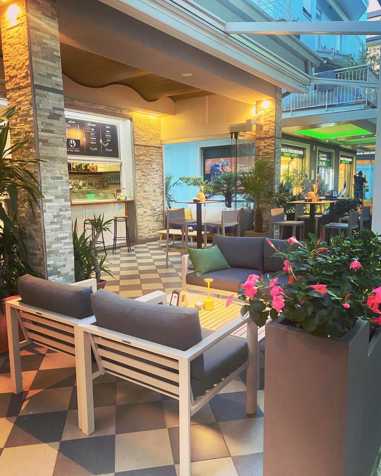 Hotel Rosmary 16/21