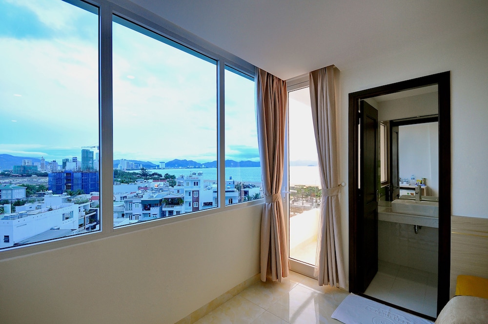 Yellow Sea Hotel 25/31