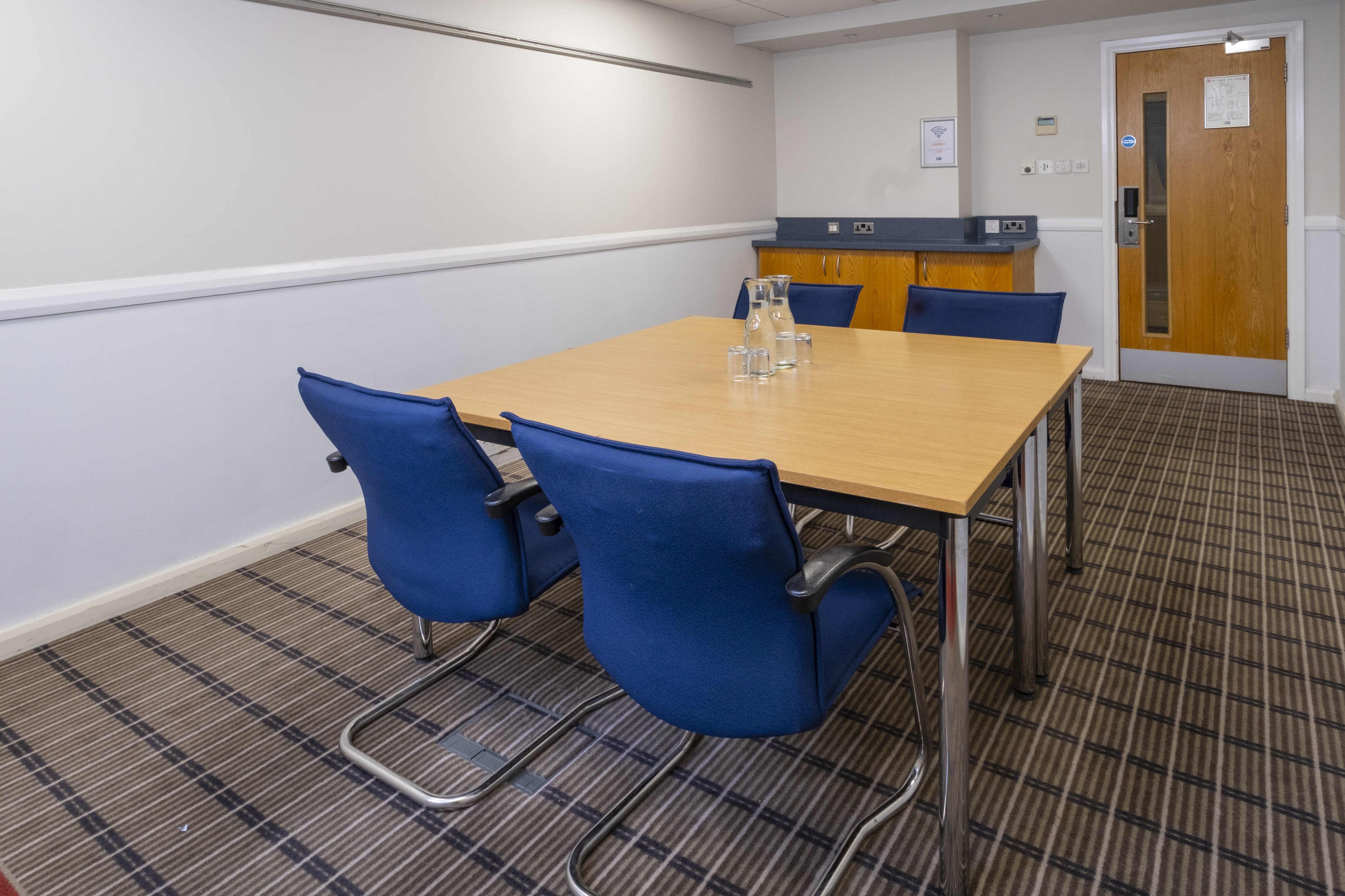 Holiday Inn Express Droitwich Spa 30/45