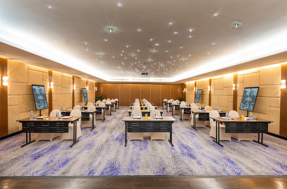RADISSON SUITES BANGKOK SUKHUMVIT 35/73