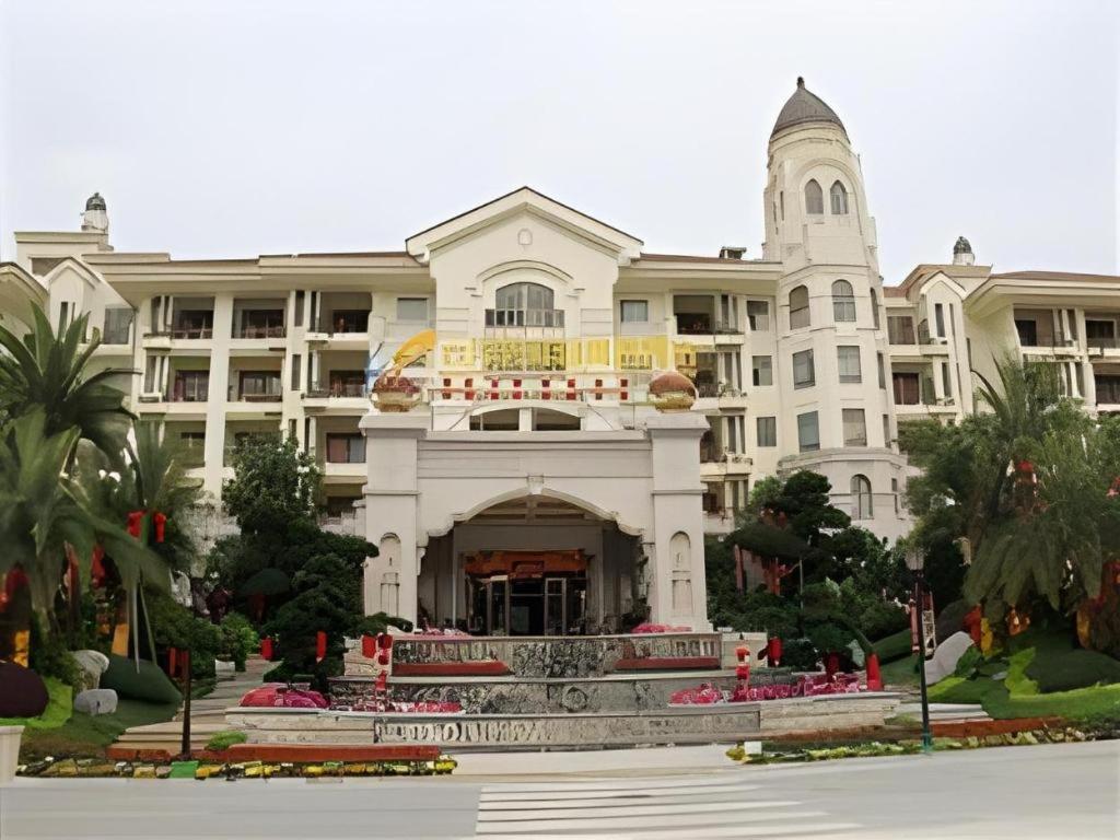 Country Garden Phoenix Hotel Yunfu in YUNFU