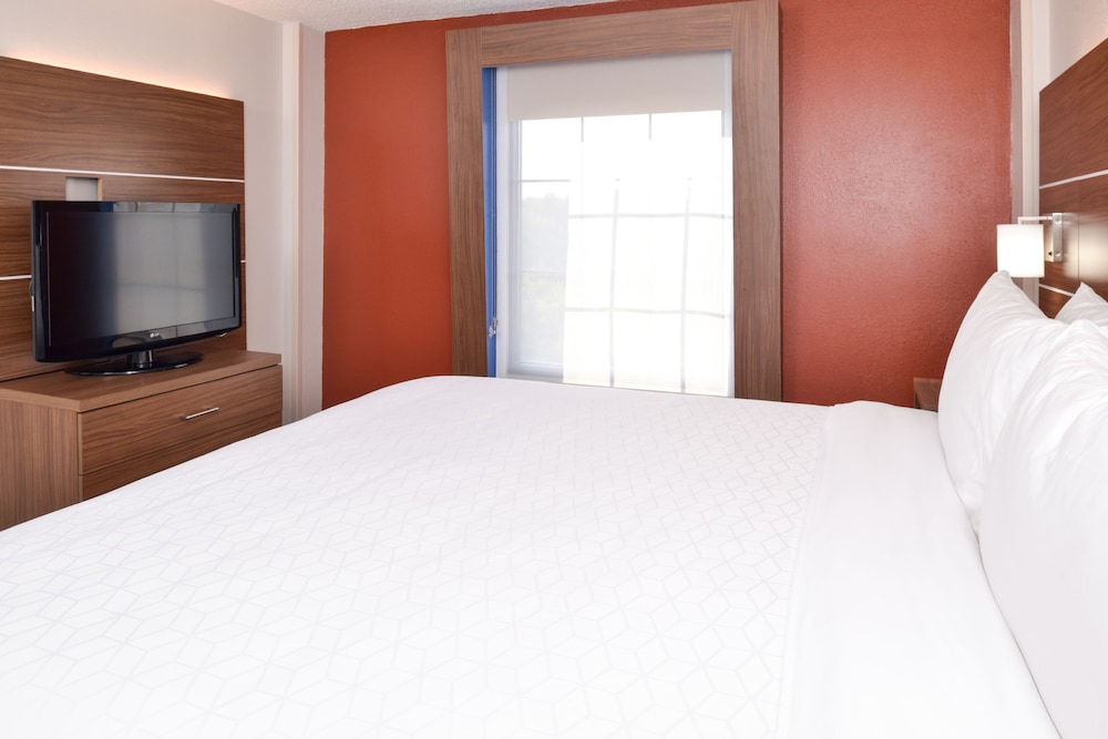 Holiday Inn Express Towson Baltimore North 12/63