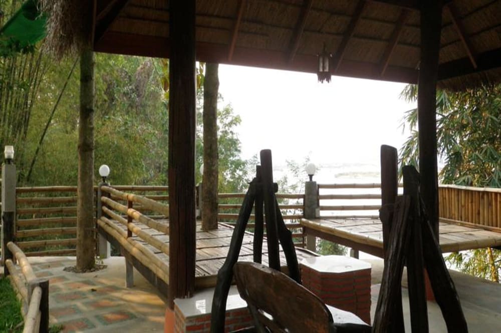 Rim Nam Kong Homestay & Campsite 20/40