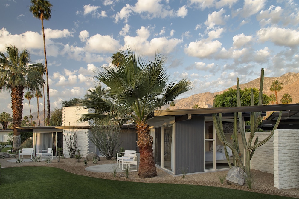 L Horizon Resort and Spa 57/66