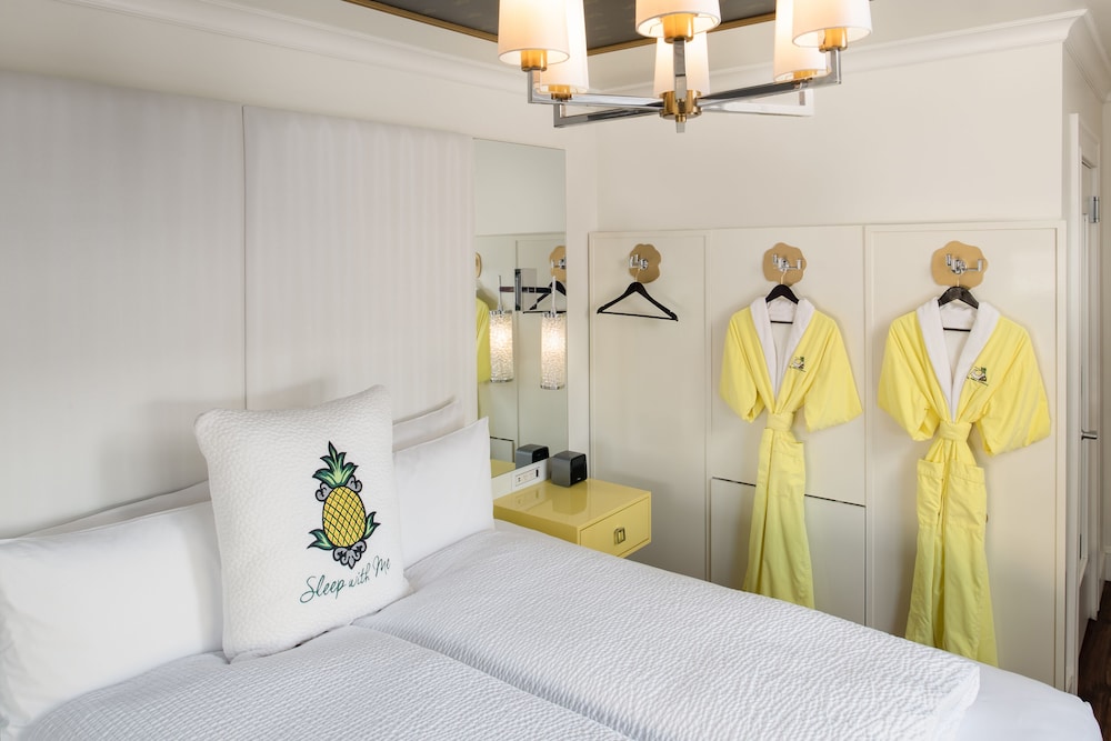 Staypineapple, A Delightful Hotel, South End Boston 20/46