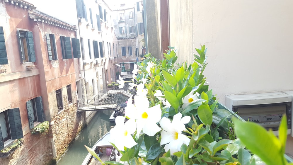 Hotel Locanda Canal 48/50