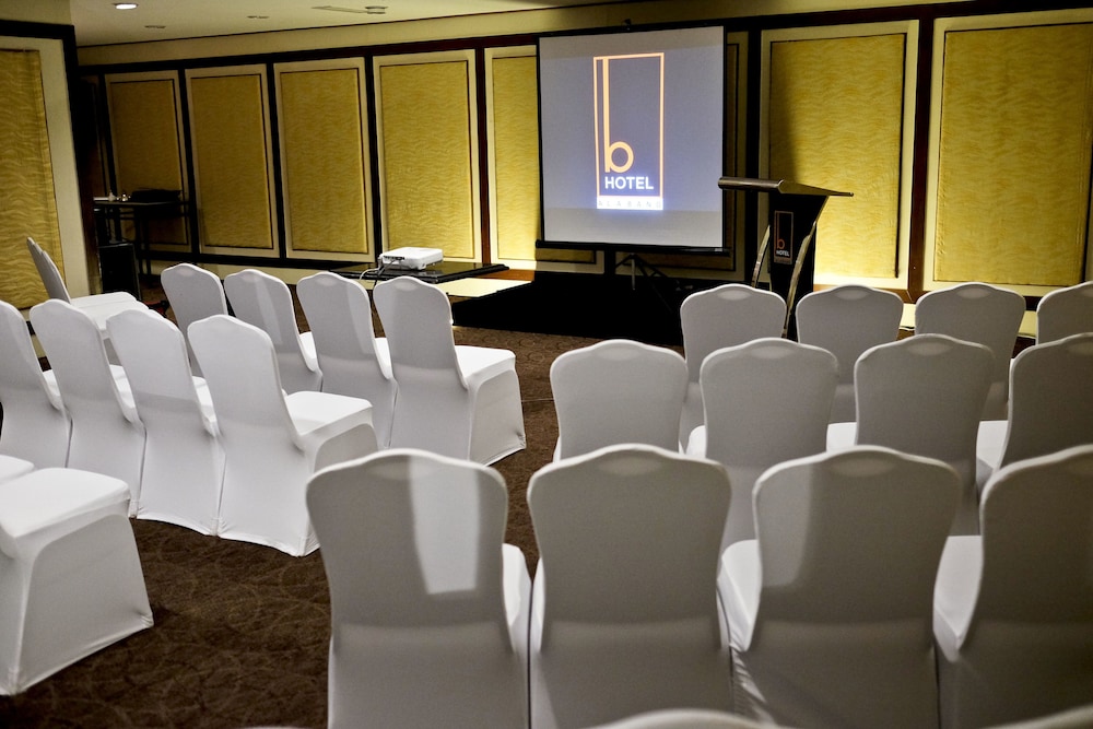 B Hotel Alabang 50/54