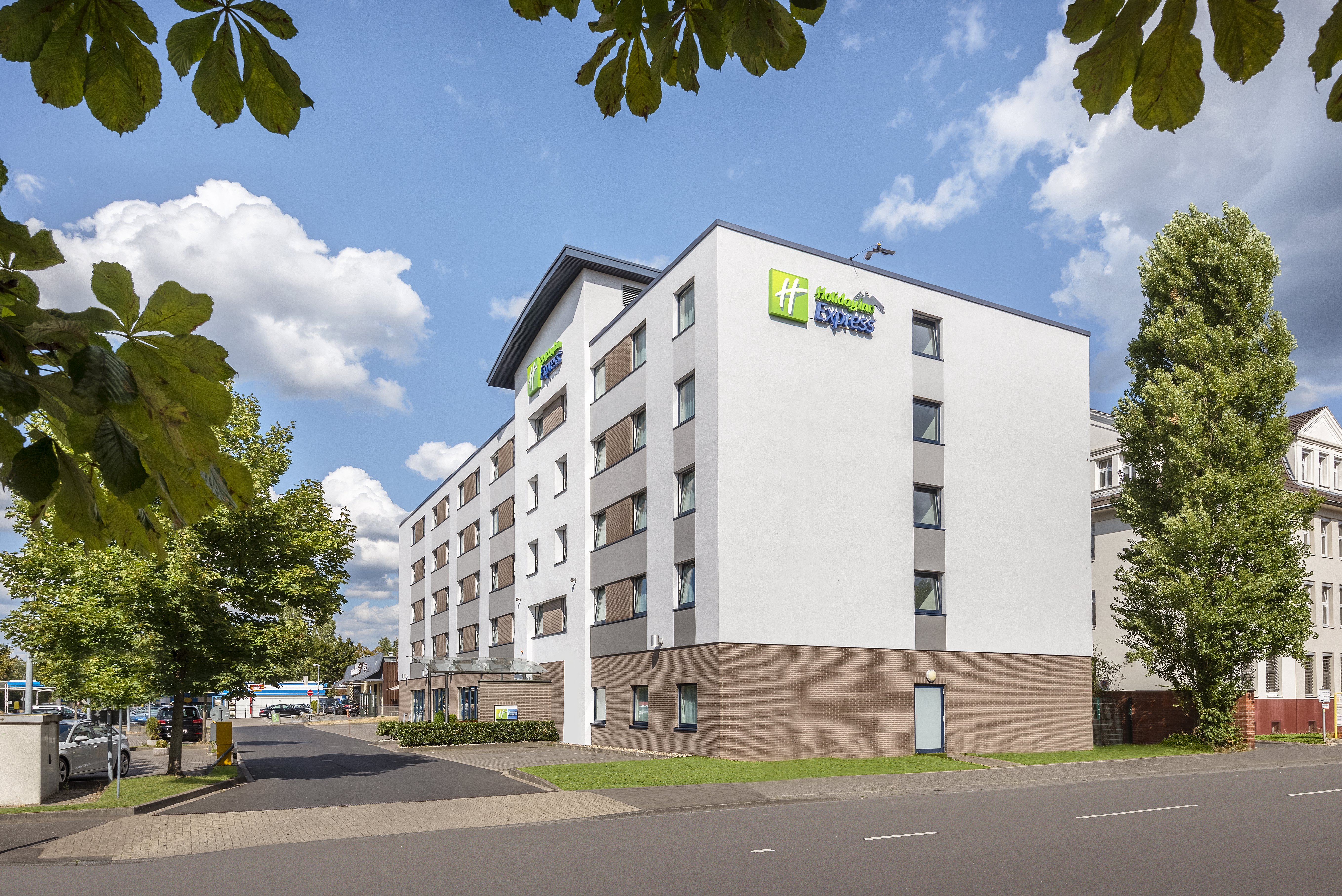 HOLIDAY INN EXPRESS COLOGNE MUELHEIM 42/45