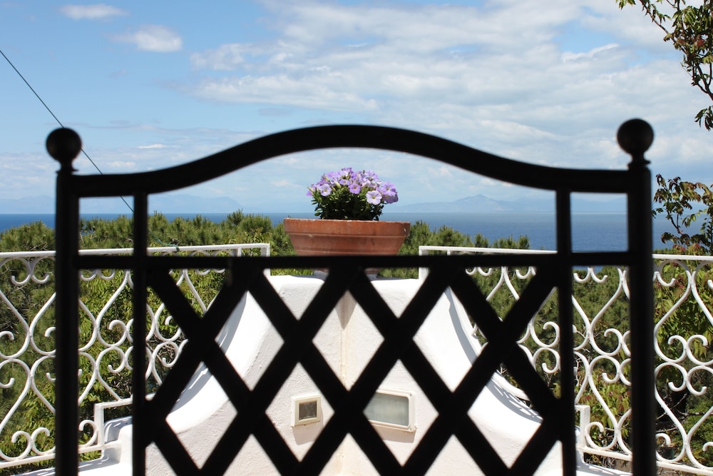 Villa Marinella 4/56