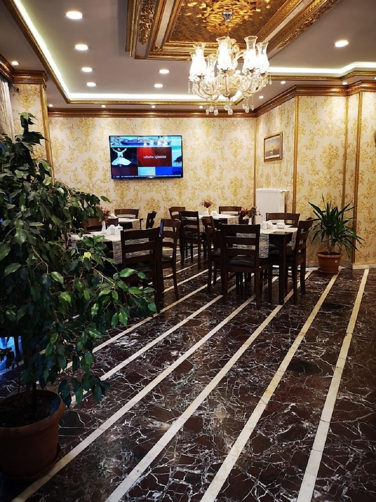 Angel's Garden Hotel 7/69