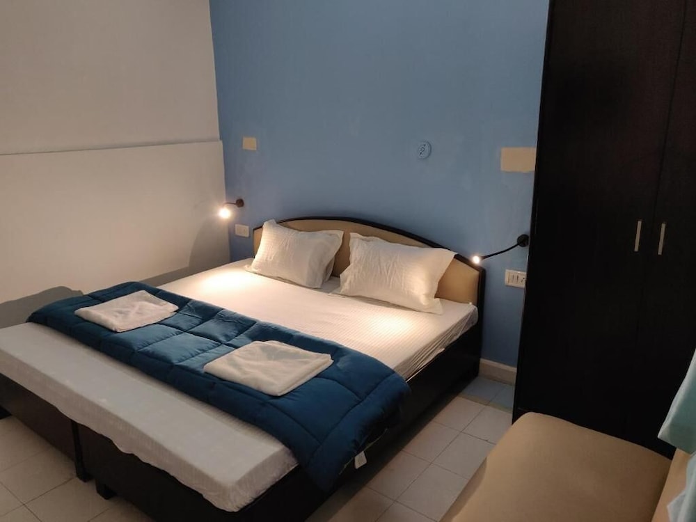 Joey's Hostel 6/47