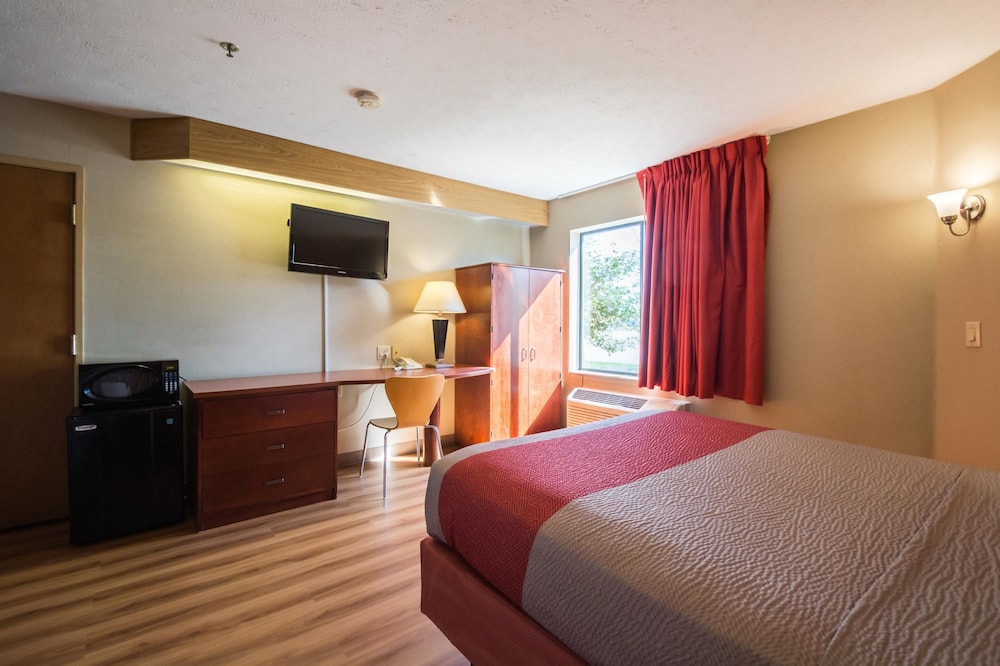 Motel6 Indianapolis, IN - Airport 12/26