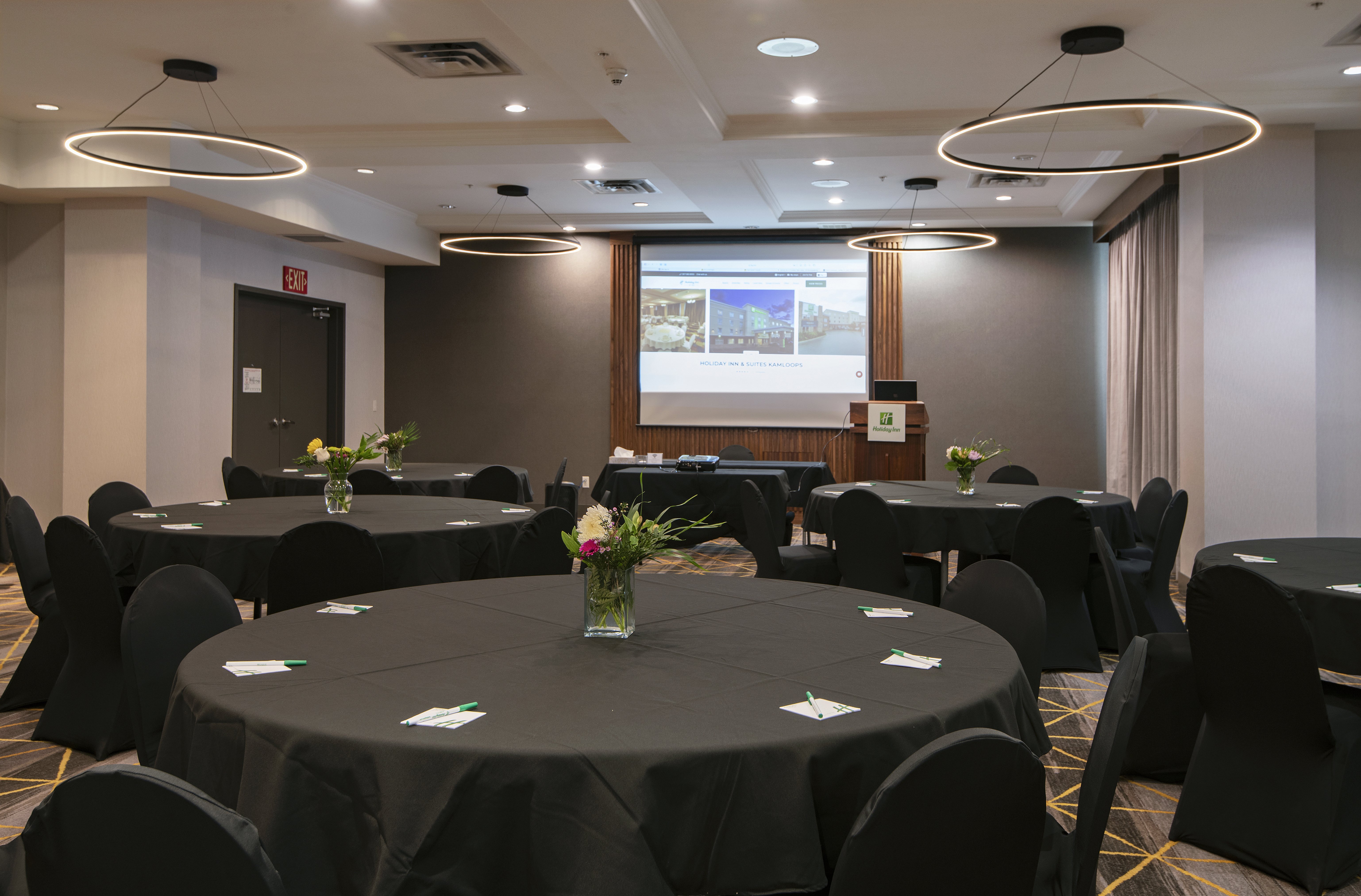 Holiday Inn Hotel Suites Kamloops 60/72