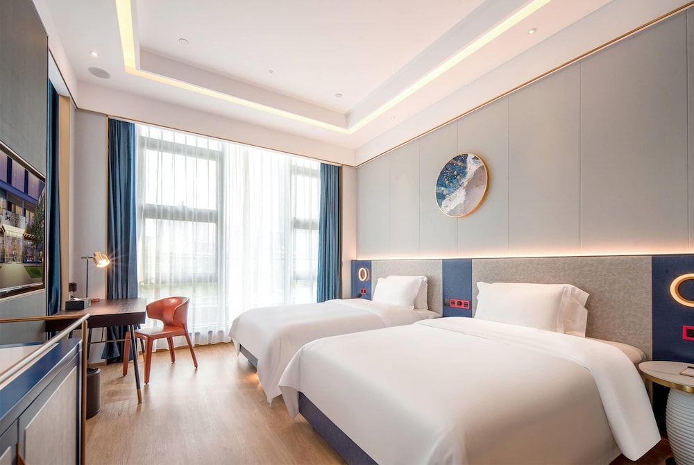 Standard, Twin Beds