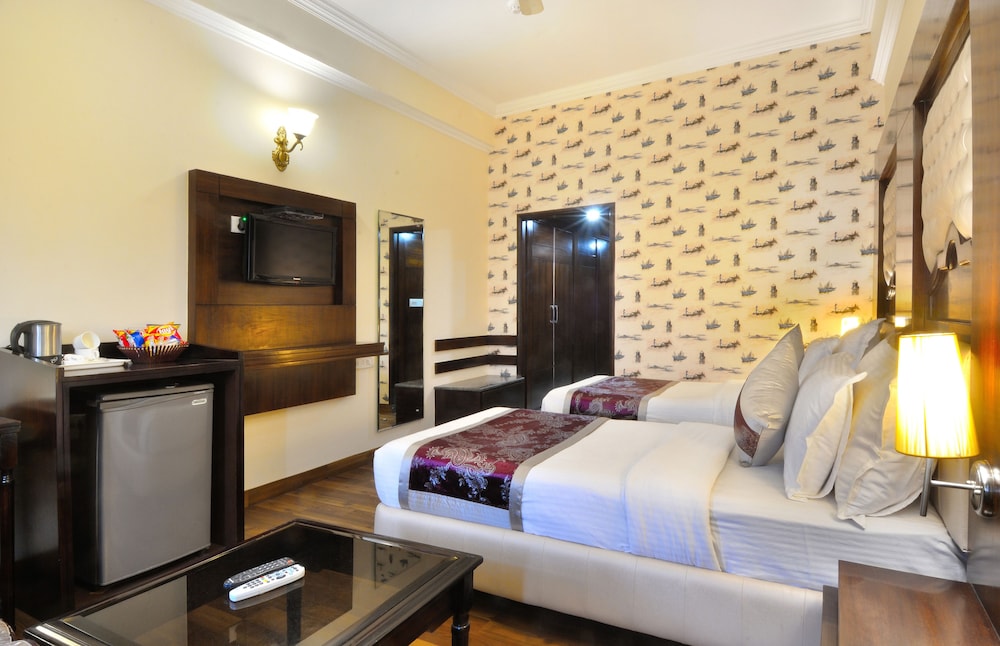 HOTEL SOLITAIRE 16/28