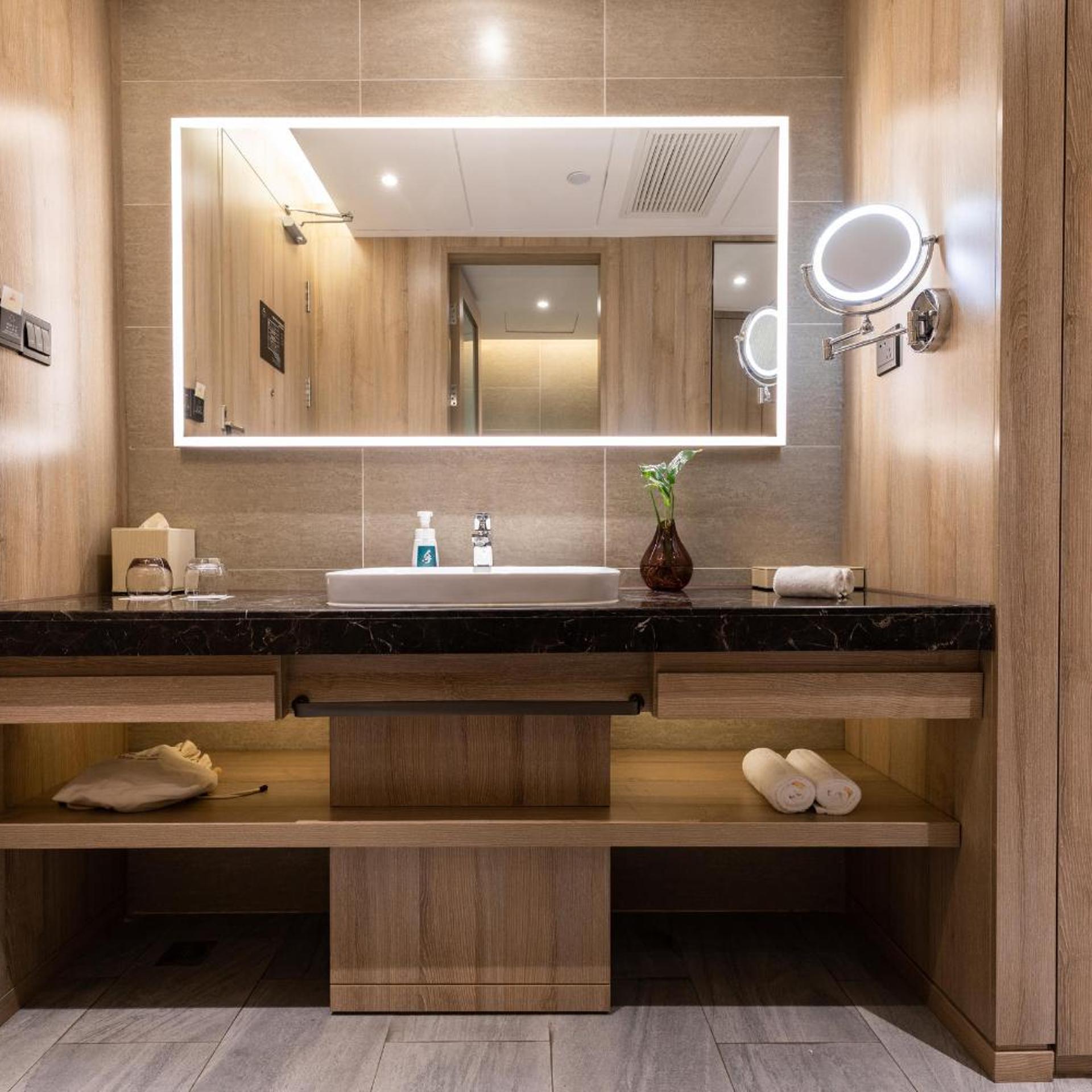 Atour Hotel Wuhan Changqing Road 74/74