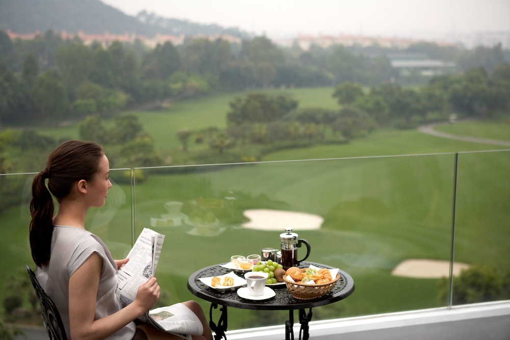 Mission Hills Resort Shenzhen 36/72