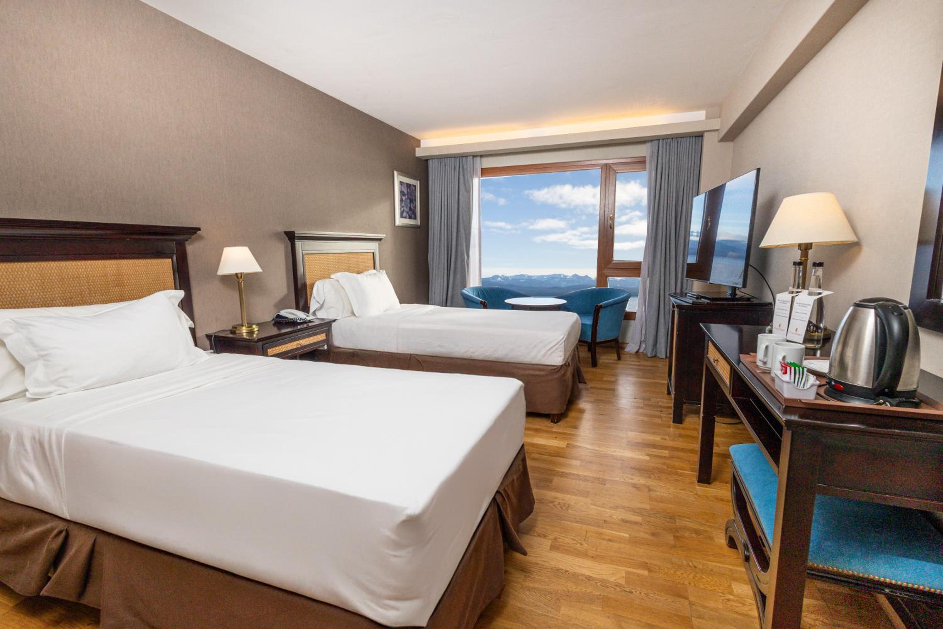 Superior, Twin Beds
