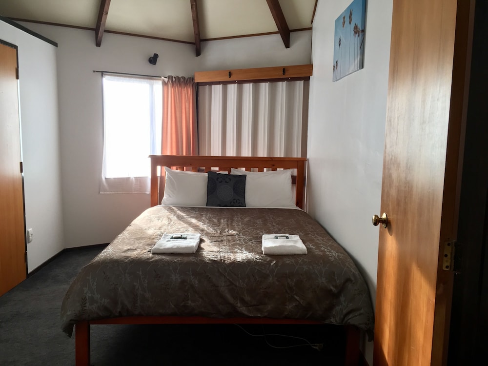 Pure Motel & Guest House 18/75