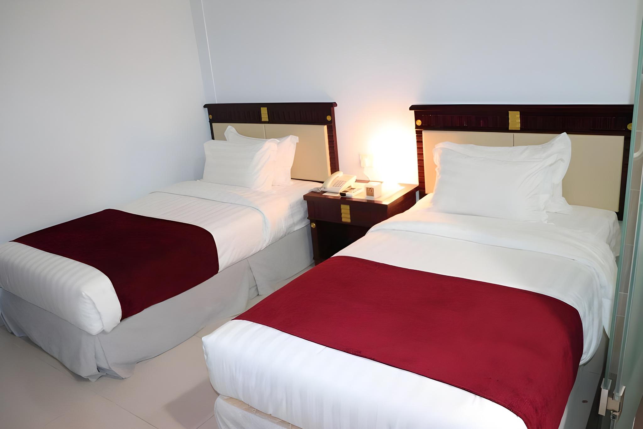 Superior, Twin Beds, No Window