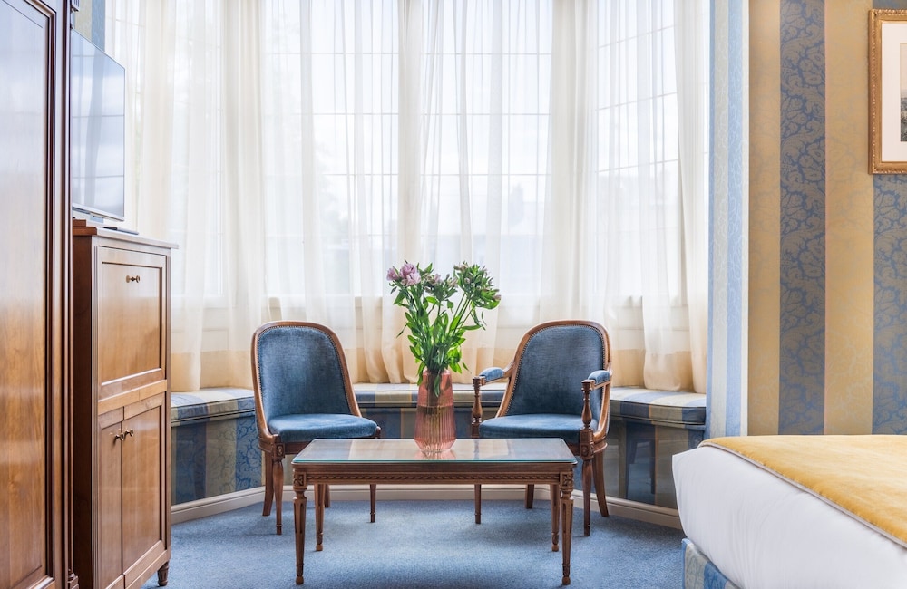 Grand Hotel Des Templiers 48/68