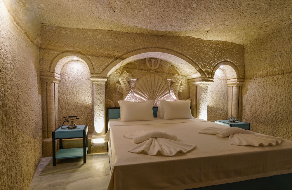 The Niche Cave Hotel +12 Adult 18/50