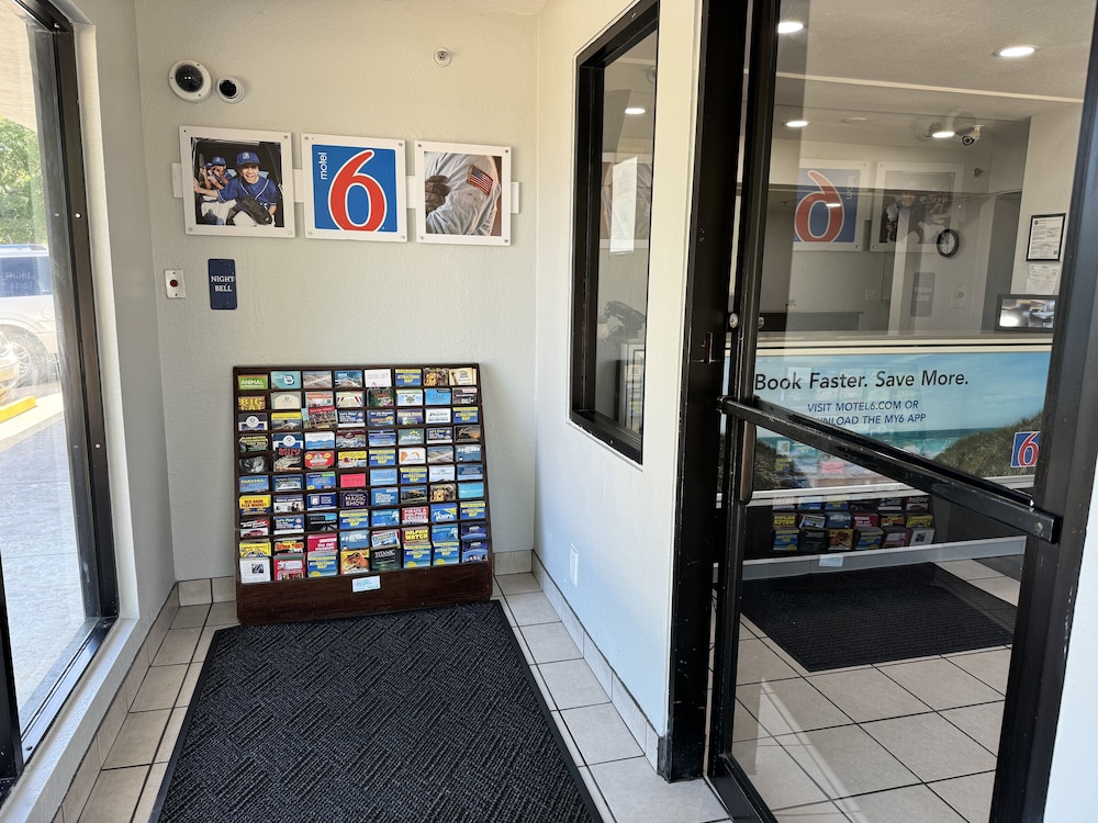 Motel6 Bradenton, FL 14/63