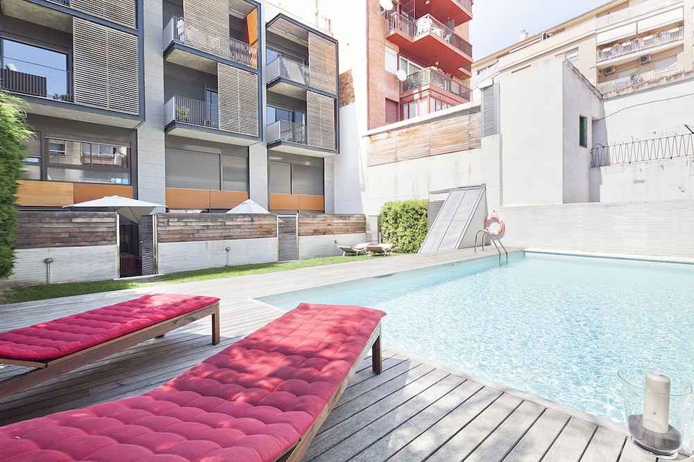 My Space Barcelona Pool with Terrace 31/35