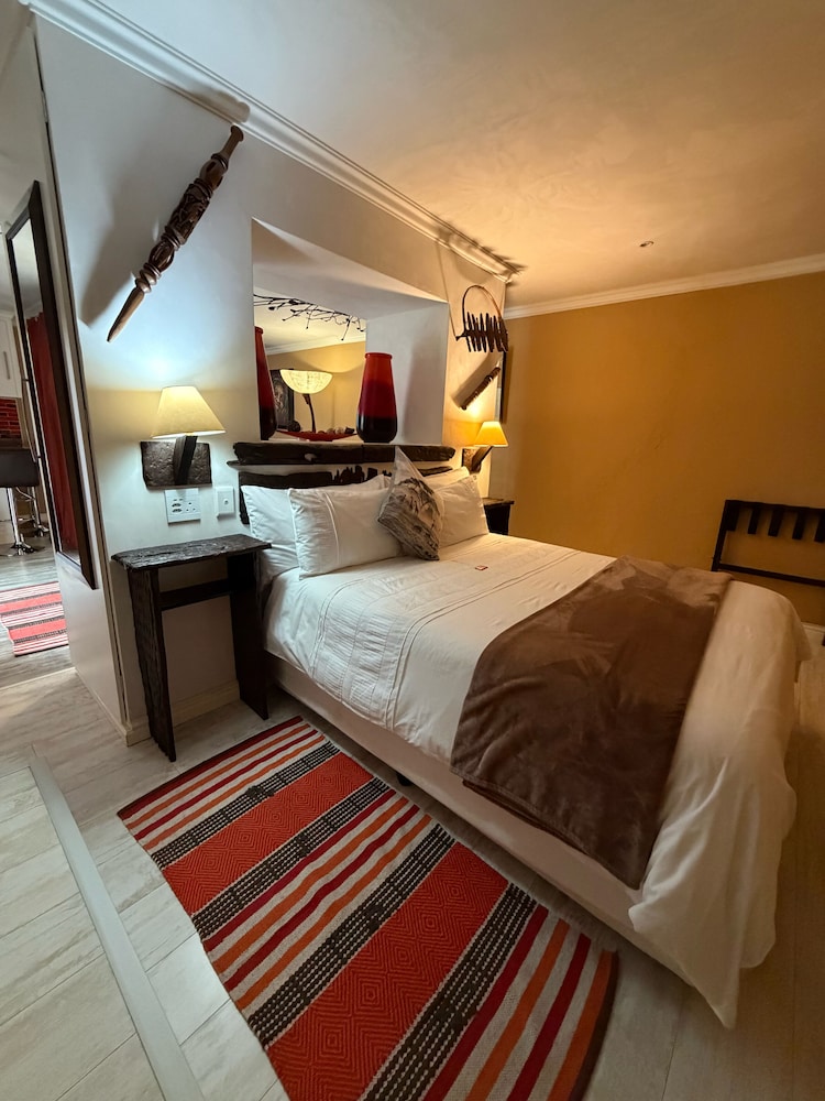 Sunset, 2 Queen Beds