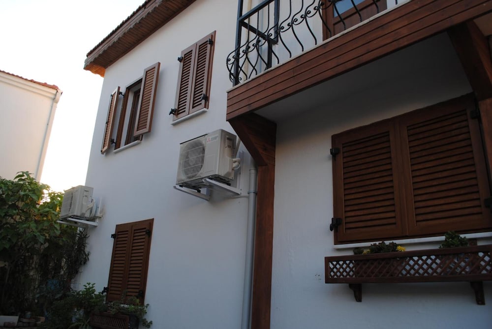Silenos Boutique Hotel 3/44