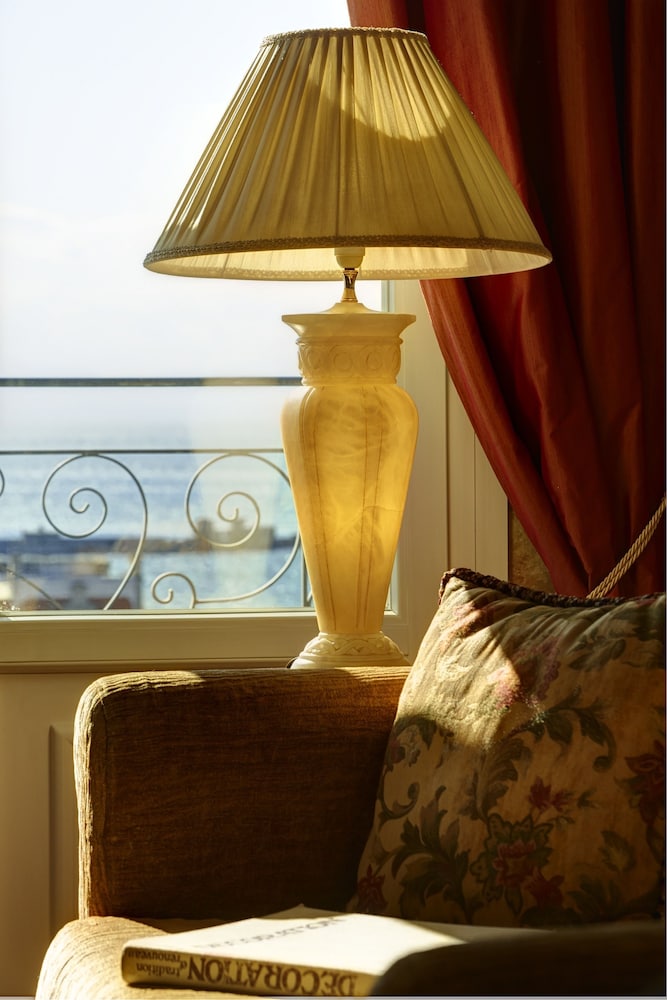 Mediterranean Palace Hotel 41/43