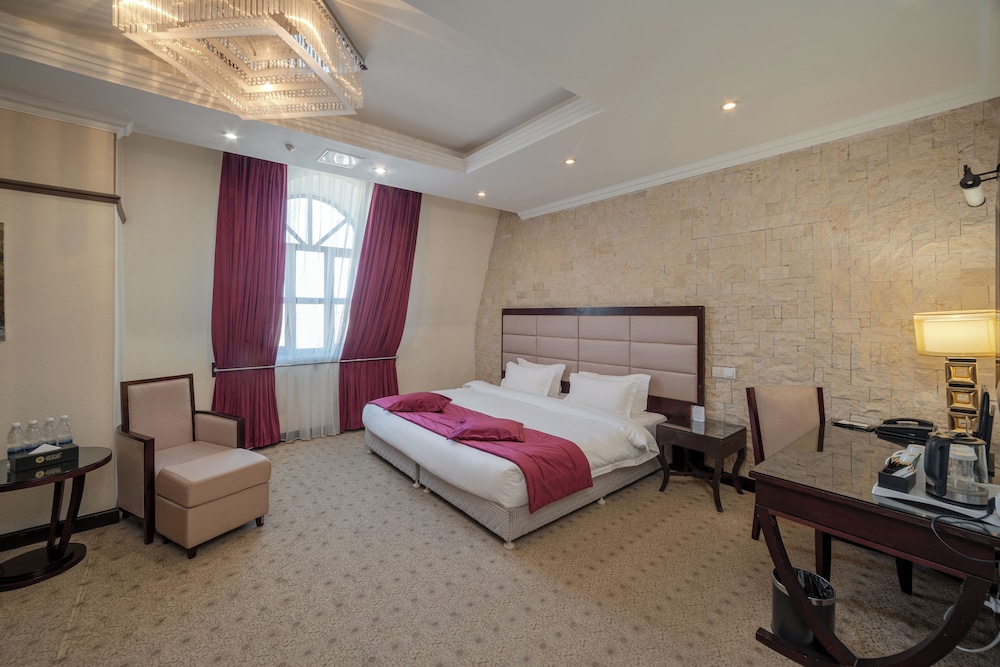 Jannat Regency 22/73