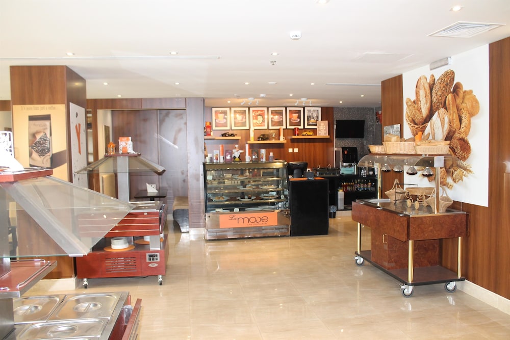 فندق جولدن توليب للأجنحة الفندقية(Golden Tulip Al Khobar Suite Hotel) 36/52
