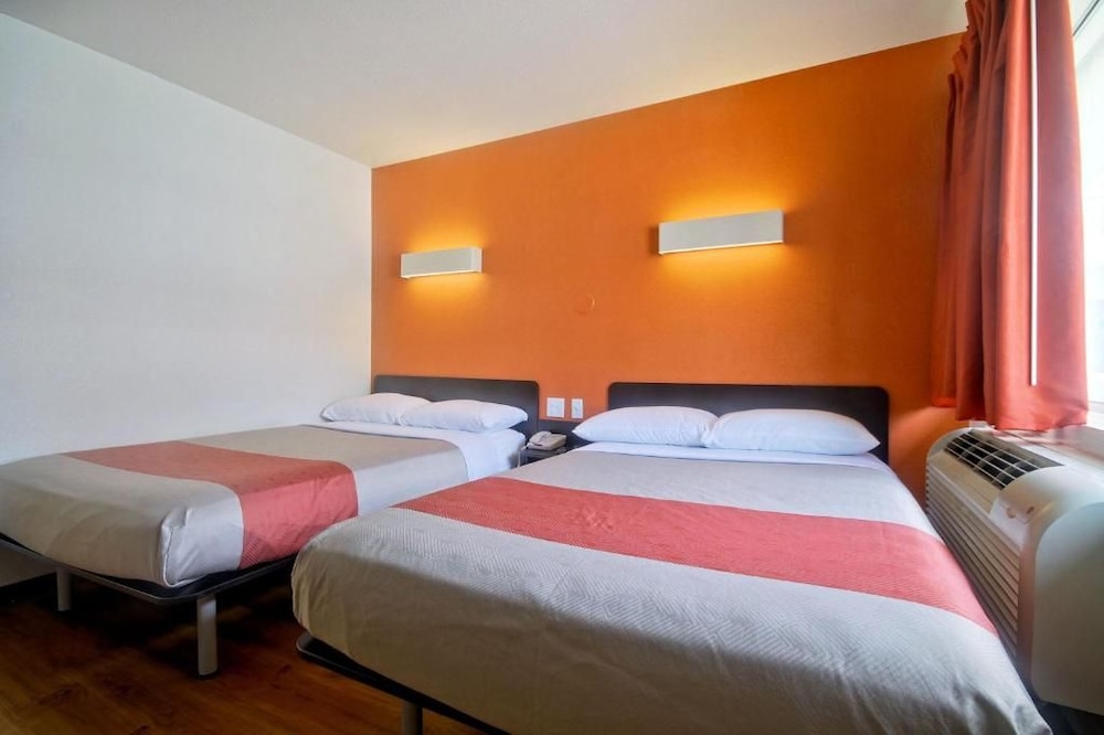 Motel6 Dania Beach, FL 22/59