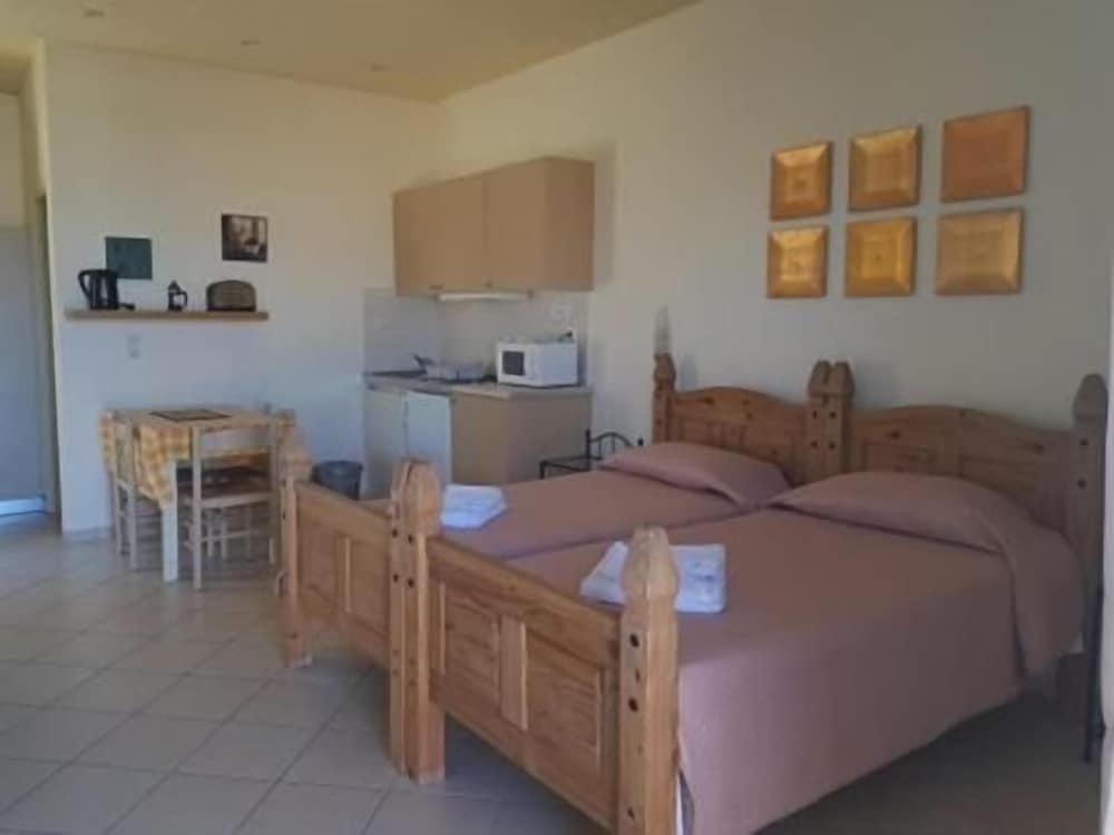 New Kydonia Suites & Studios 10/25