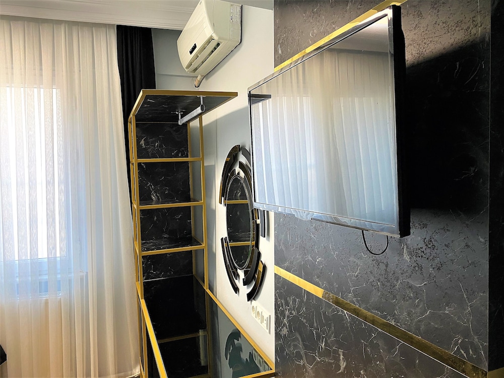 Orange Airport Hotel 45/45