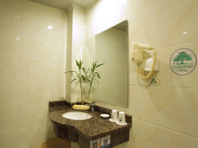 GreenTree Inn Zhenjiang Yangzhong North Gangdong Road Food Street Express Hotel 49/50
