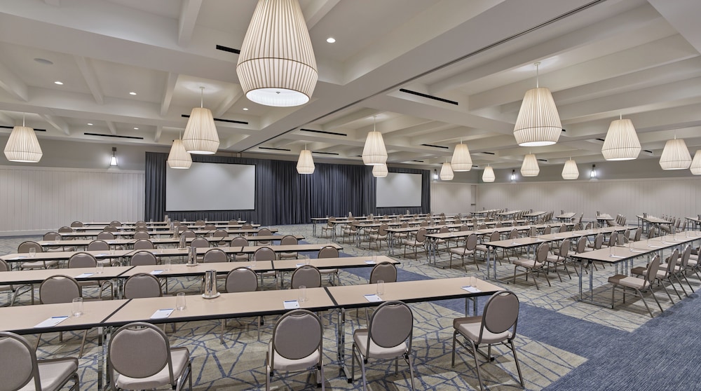 The Seabird Ocean Resort and Spa, Part of Destination Hotel by Hyatt 36/50