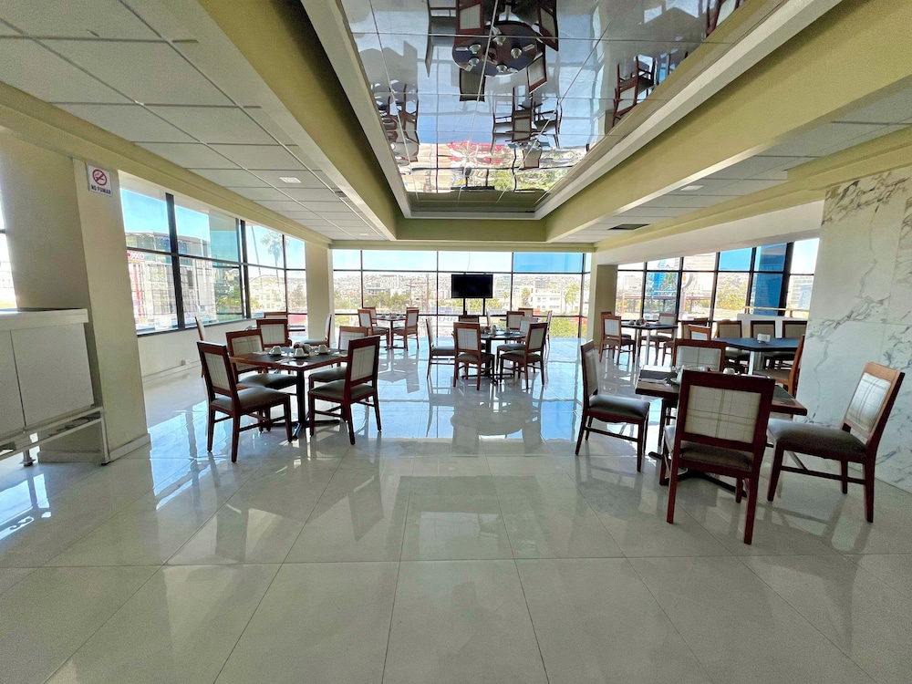 HOTEL FIESTA TIJUANA 36/52