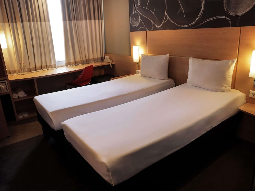 Ibis Yerevan Center 19/67
