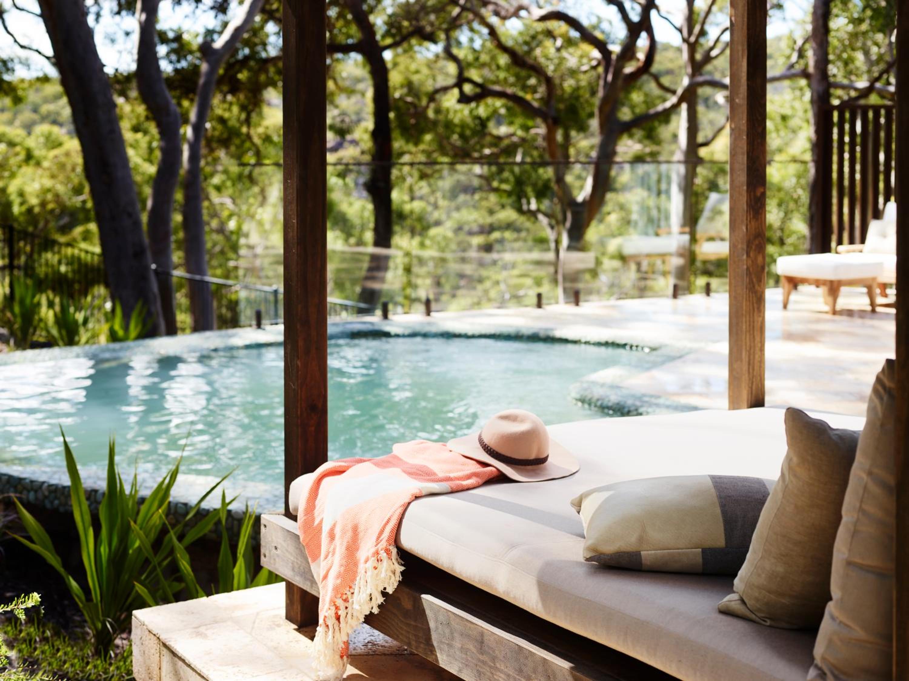 Pretty Beach House 15/28